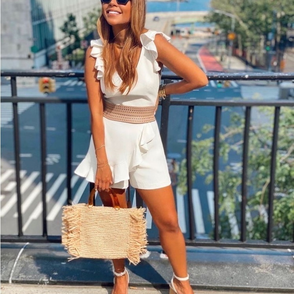 Amanda Uprichard Freeport Romper in Ivory Large - Picture 2 of 10